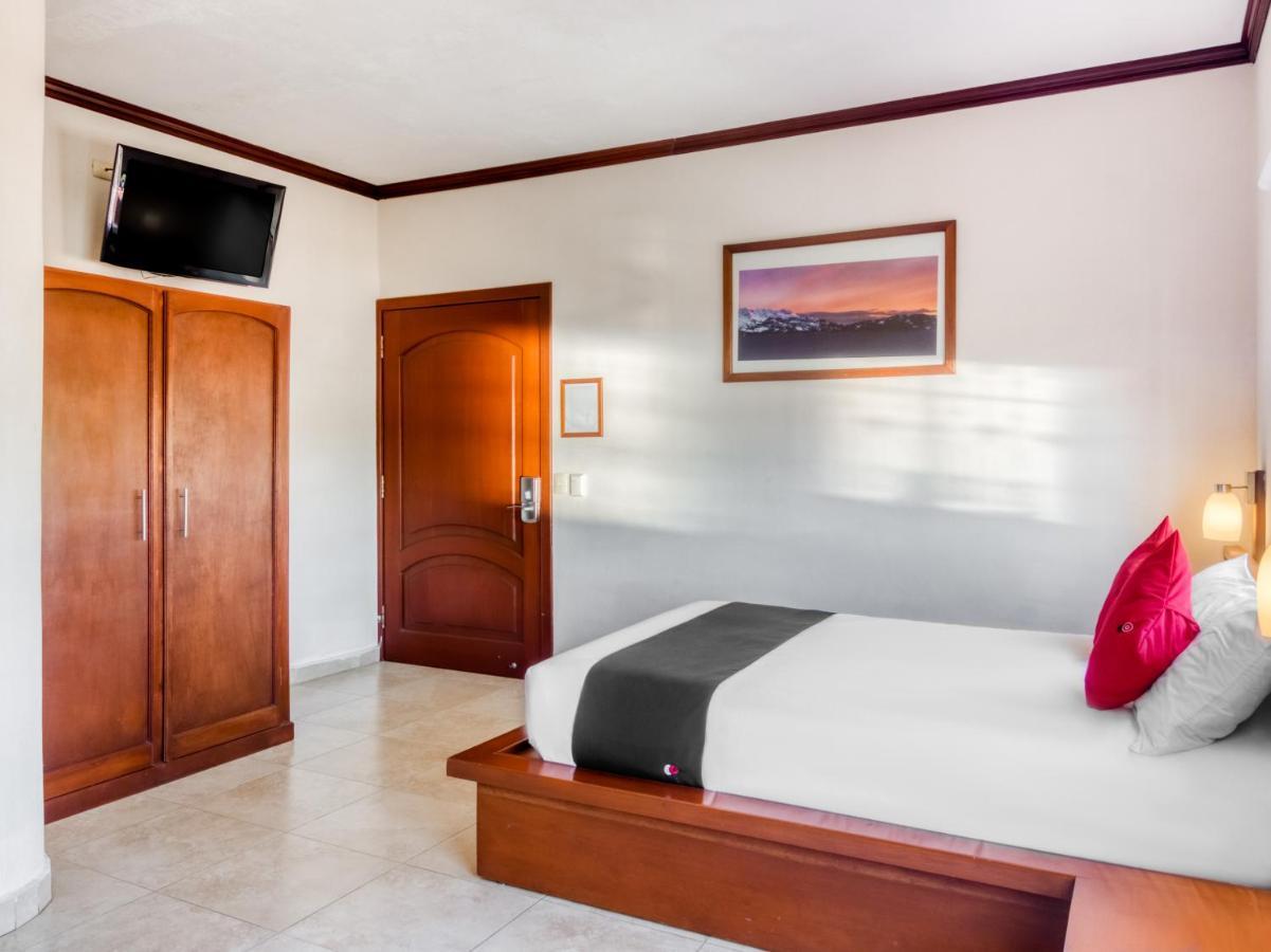 Monte Salerno Hotel & Suites Montemorelos Ngoại thất bức ảnh
