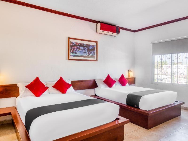 Monte Salerno Hotel & Suites Montemorelos Phòng bức ảnh
